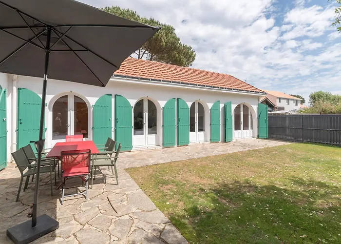 Longere Familiale Proche Et Golf * Pornic